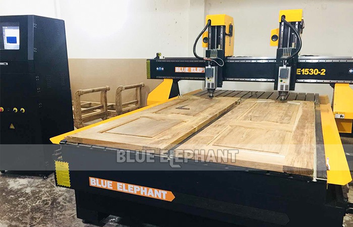 雙頭數(shù)控開料機(jī)(1)